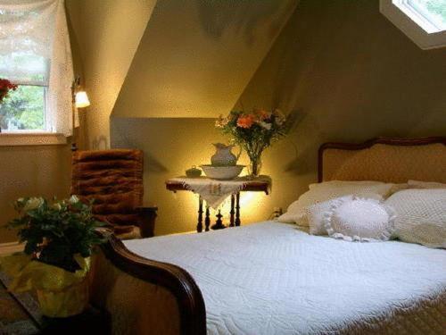 Antique Slumber Old Town Bed & Breakfast Niagara-on-the-Lake Exterior photo